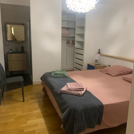 Quarto em Acomodações Particulares Le Central